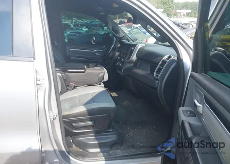 2022 Ram 1500 Big Horn 4X4 6'4 Box из США, поврежденный, VIN 1C6SRFMT7NN181539